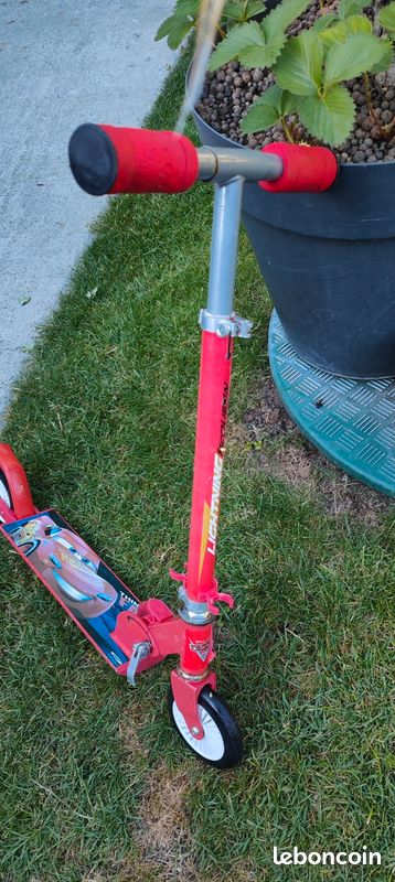 Trottinette Cars enfant (image 2)