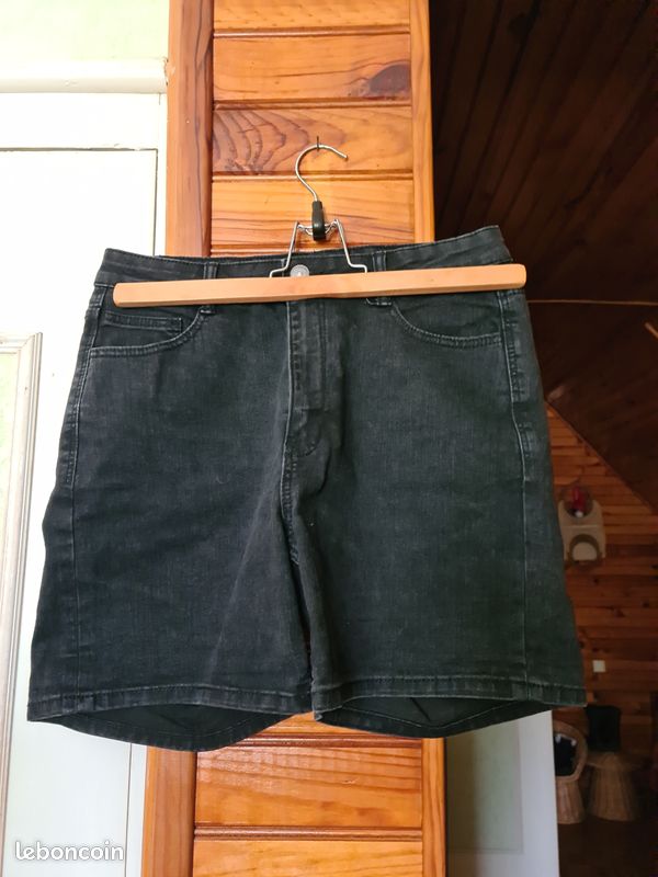 Lot de Shorts (image 6)