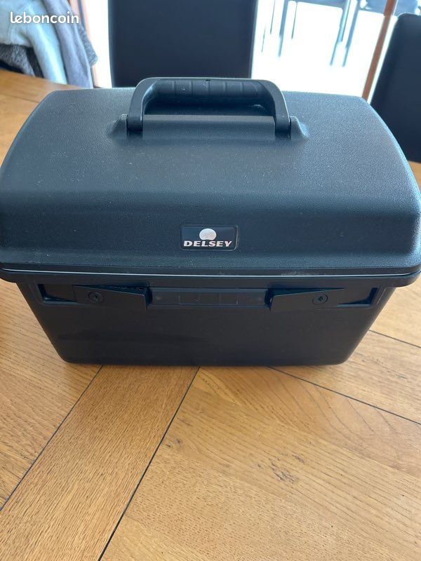 Vanity Delsey rigide Accessoires Bagagerie