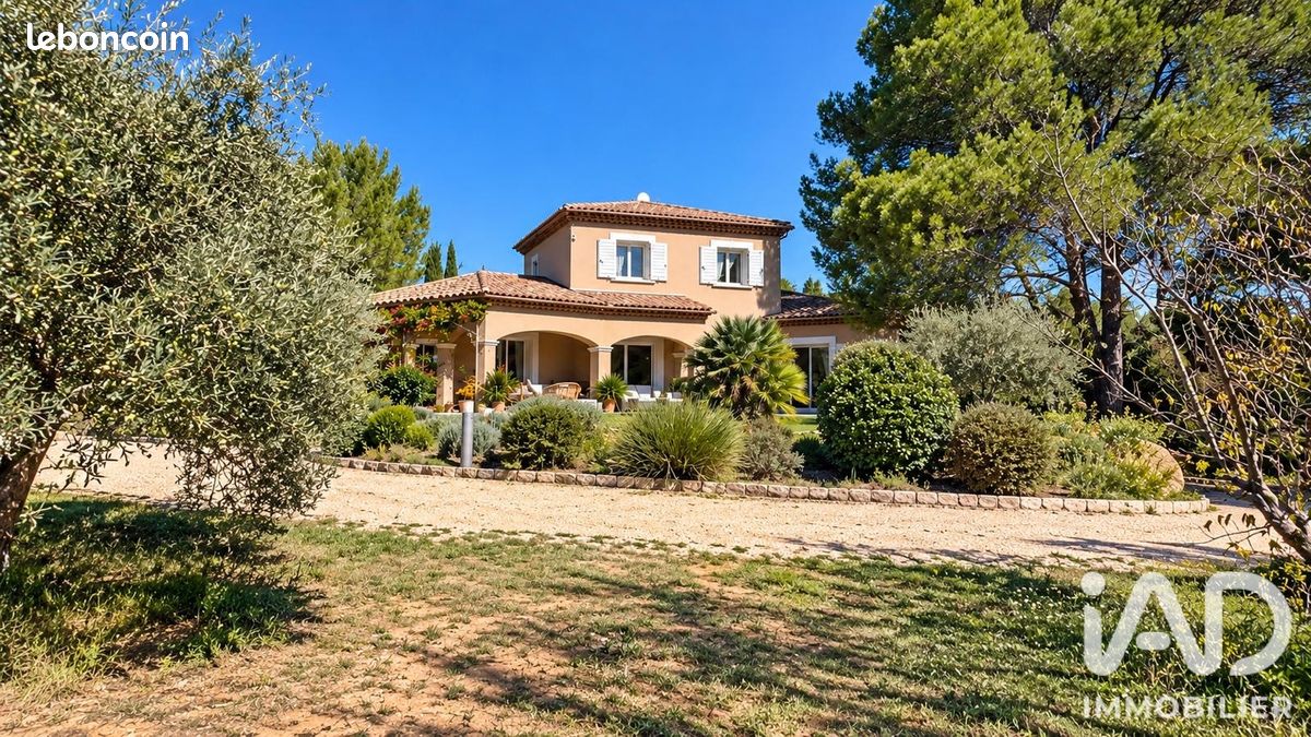 Maison 6 pièces 210 m² · à Saint-Zacharie · 210 m² · 899 000 €