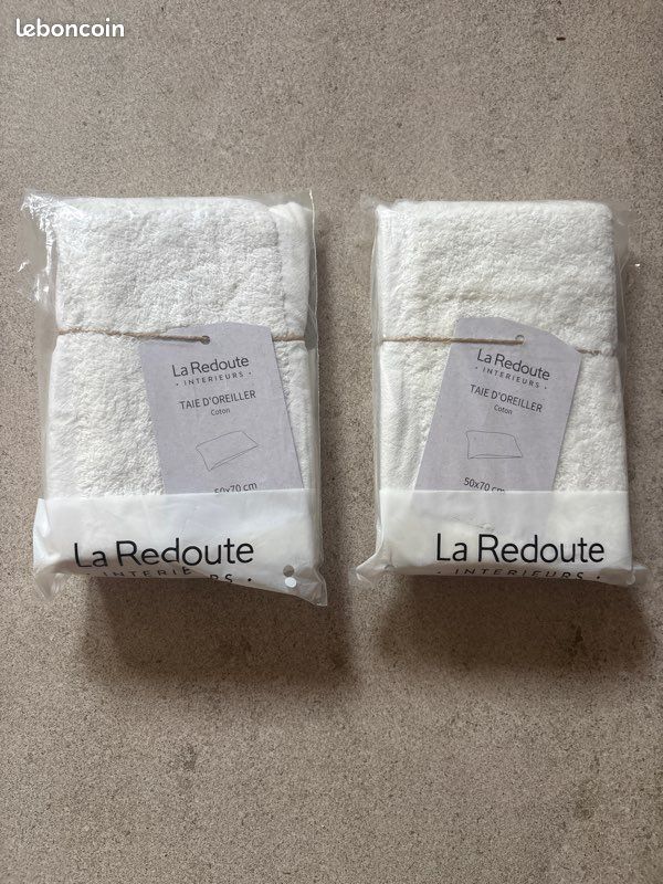 Vends deux taies d’oreiller coton neuf (image 1)
