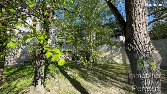 Local commercial 279 m² · à Le Perreux-sur-Marne · 279 m² · 1 050 000 €
