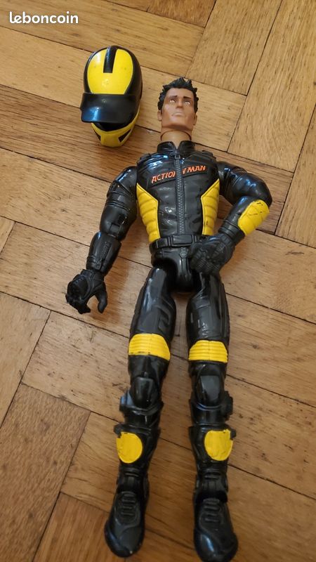 Power rangers ninja storm figurine et moto du ranger jaune glider