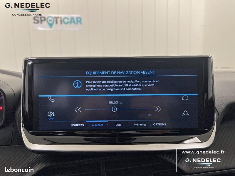 Peugeot 2008 1.2 Hybrid 110ch Style e-DCS6 (image 15)