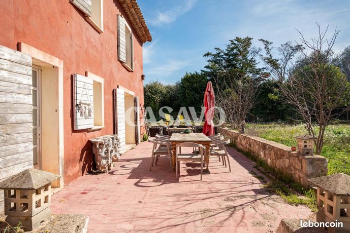 Maison 6 pièces 290 m²