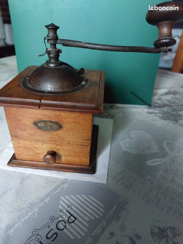 Moulin à café ancien en bois (image 5)