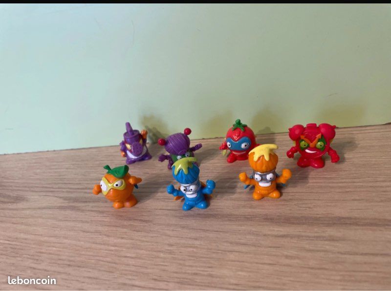 Lot de figurines SuperZings (image 1)