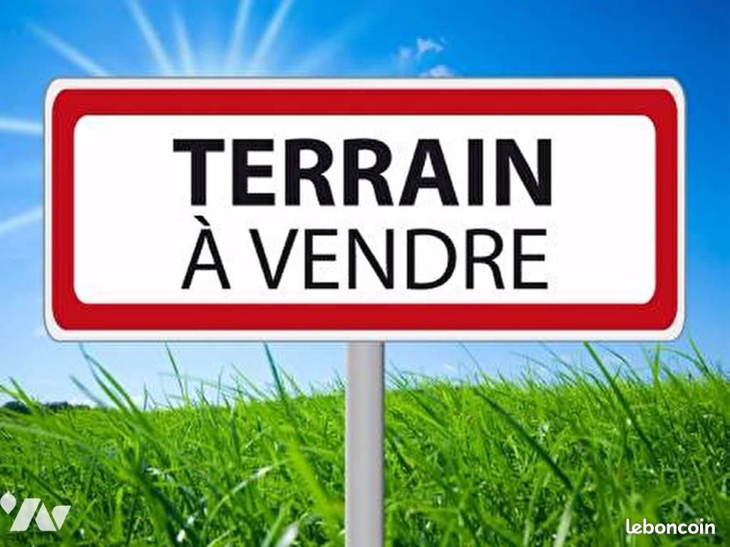 Terrain 1080 m² · à Vrély · 1 080 m² · 31 800 €