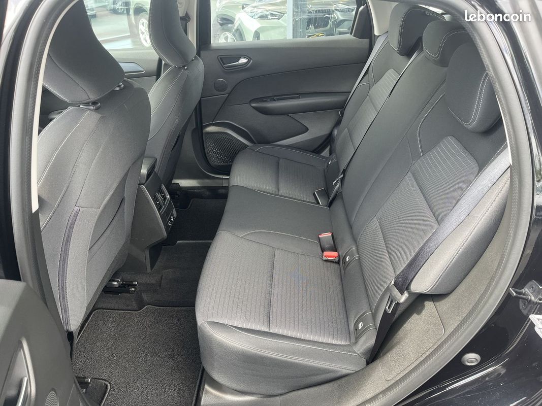 Renault ARKANA 1.6 E-TECH 145 CH FULL HYBRID EVOLUTION (image 7)