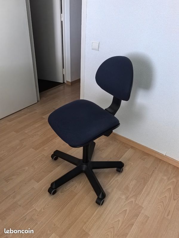 Chaise de bureau (image 1)
