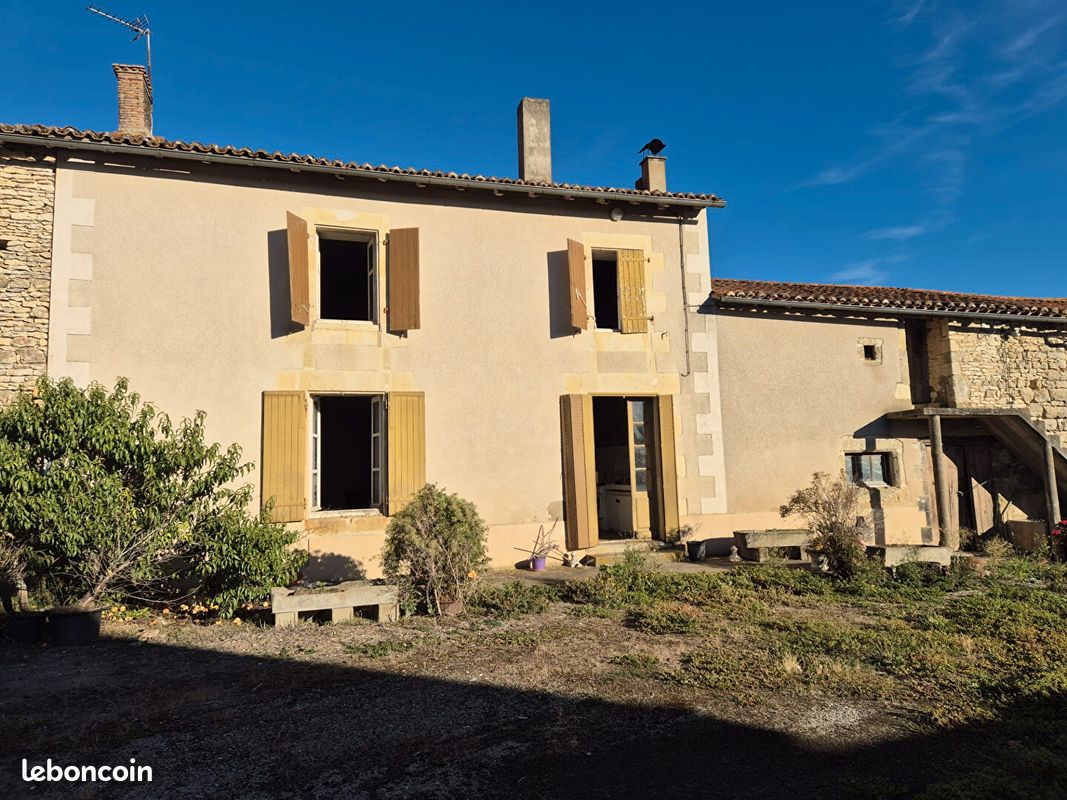 Maison 3 pièces 88 m² · à Cherves · 88 m² · 44 500 €