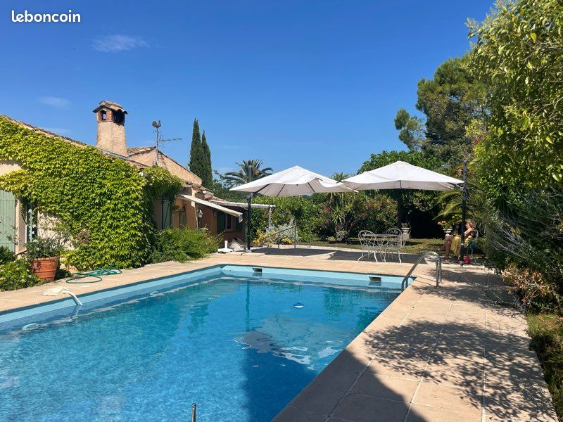 Maison 7 pièces 211 m² · à Grasse · 211 m² · 1 100 000 €
