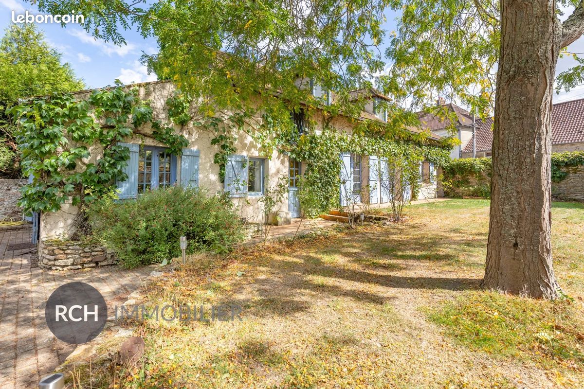 Maison 6 pièces 168 m² · à Montfort-l'Amaury · 168 m² · 420 000 €