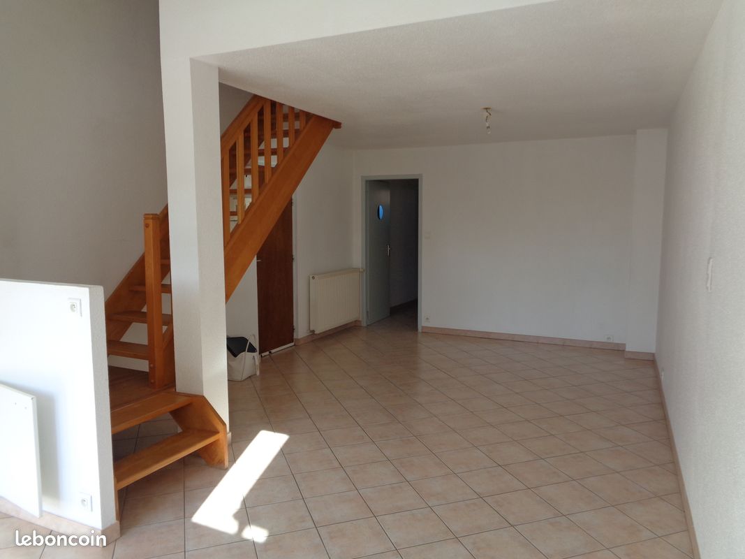 Appartement 4 pièces 67 m² · à Saulx · 67 m² · 590 €