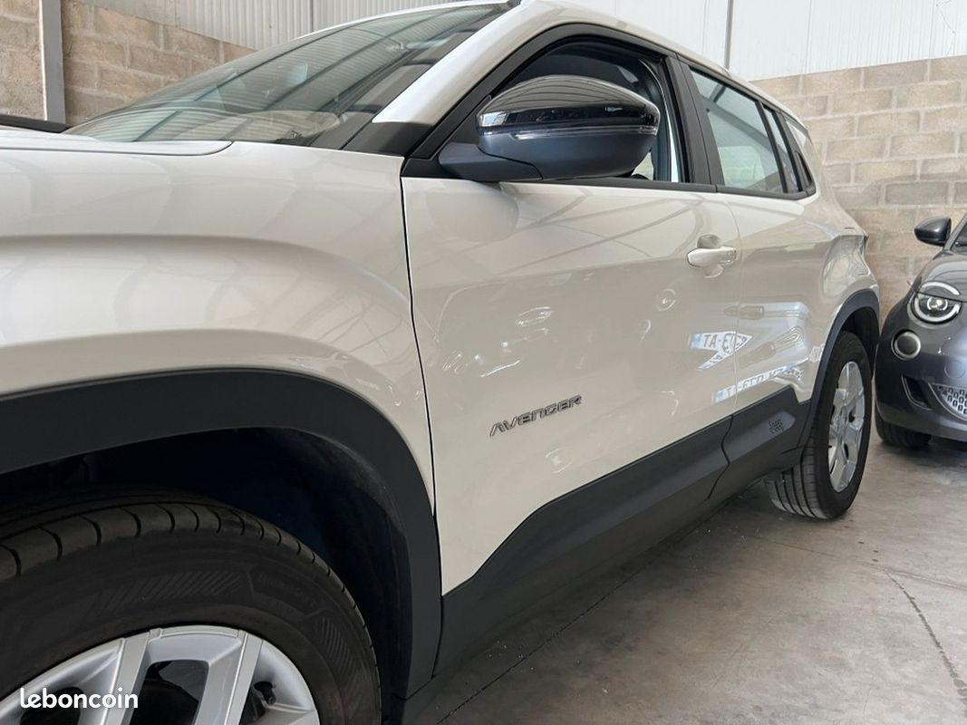 Jeep Avenger 156cv 54KWh ELECTRIQUE ALTITUDE / CAMERA DE RECUL RADARS AR / FULL LED / CARPLAY (image 8)