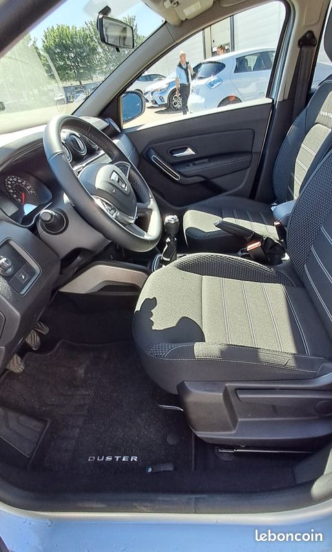 Duster 1.5 Blue dCi 115ch Prestige + 4x2 (image 4)
