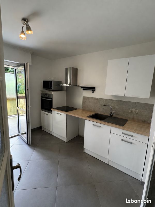 Appartement 3 pièces 64 m² · à Annemasse · 64 m² · 1 350 €