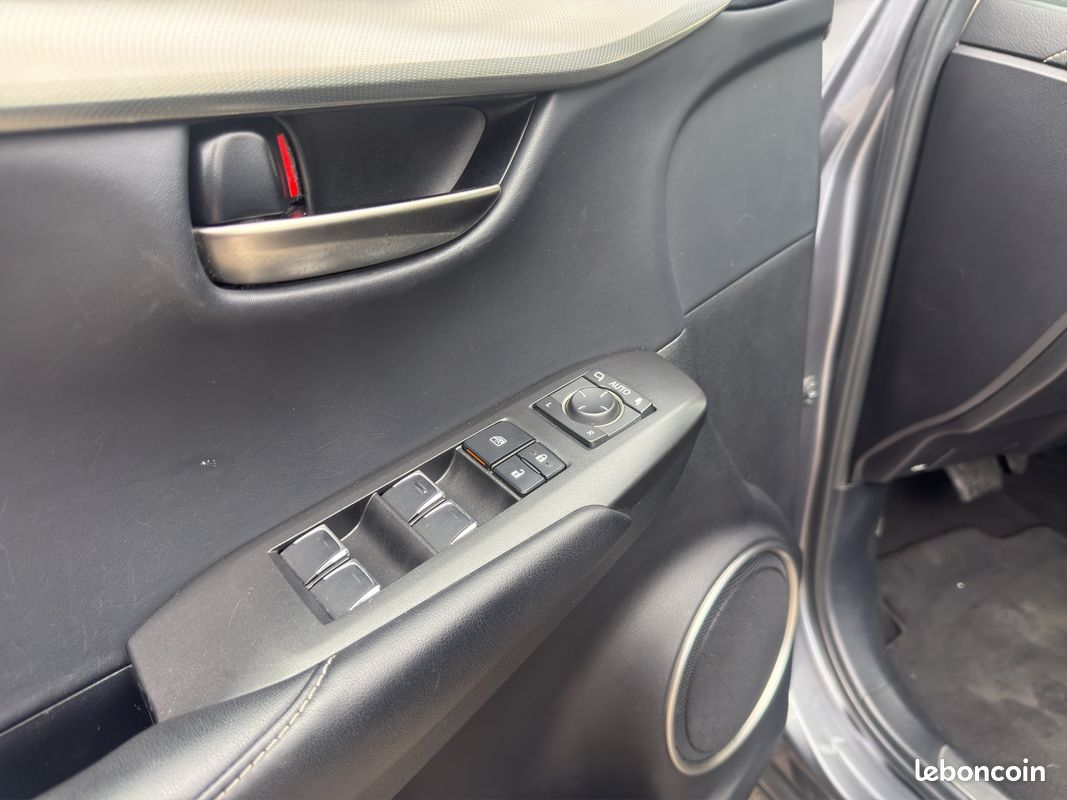 Lexus NX 300 H E-Four Premium Line - 197Ch - 126485 km - Apple Carplay - Caméra - Sièges Chauffant - Cuir étendu (image 10)