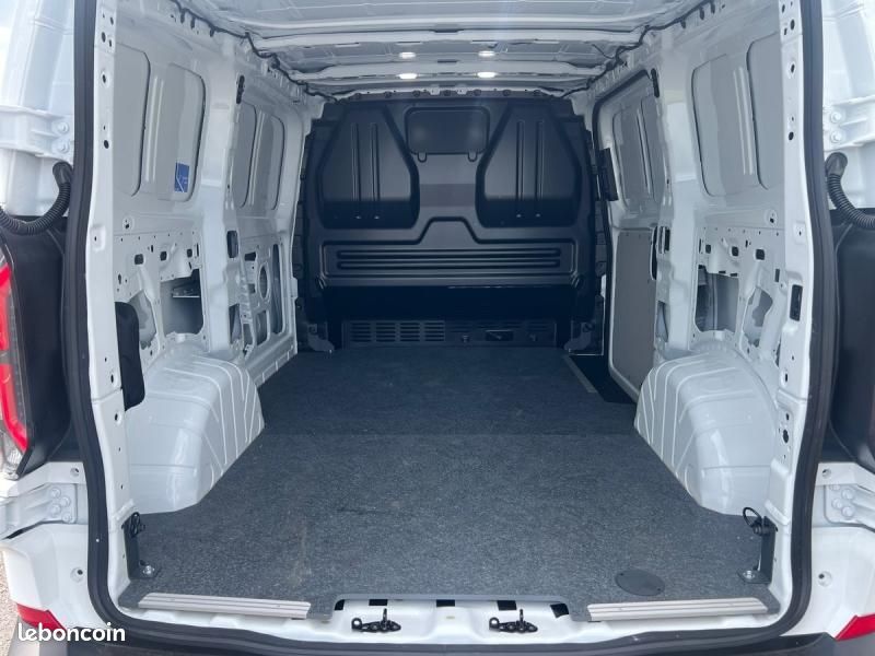 Ford Transit Custom Fg 320 L1H1 Electrique 100 kW 136ch Batterie 64 kWh Trend (image 19)