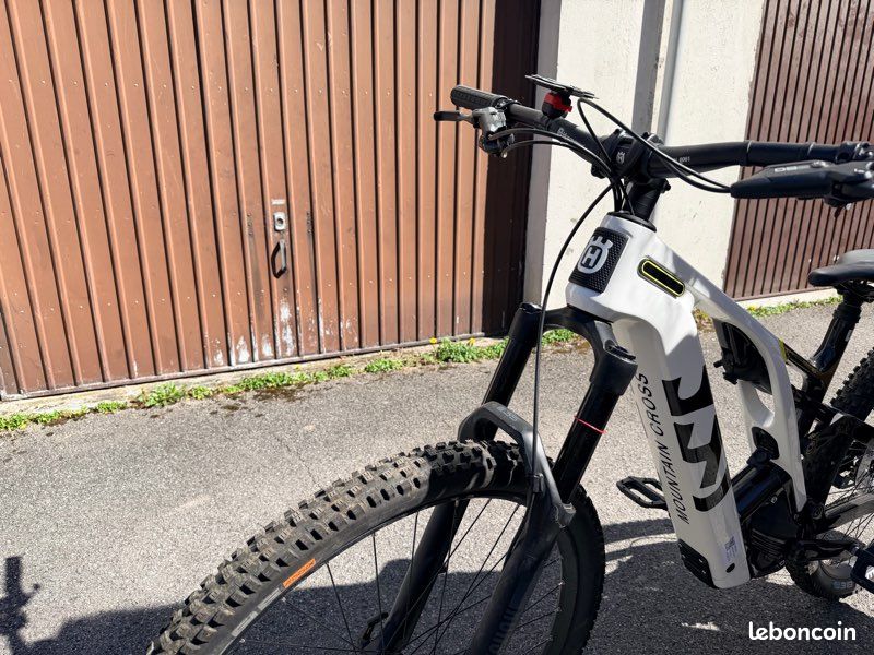 Vélo électrique Husqvarna Mountain Cross 4 reconditionné