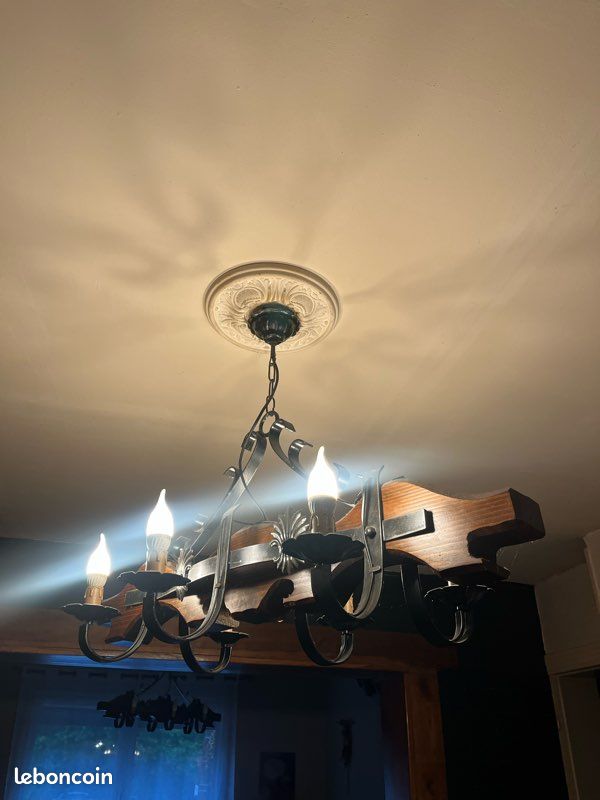Lustre (image 1)