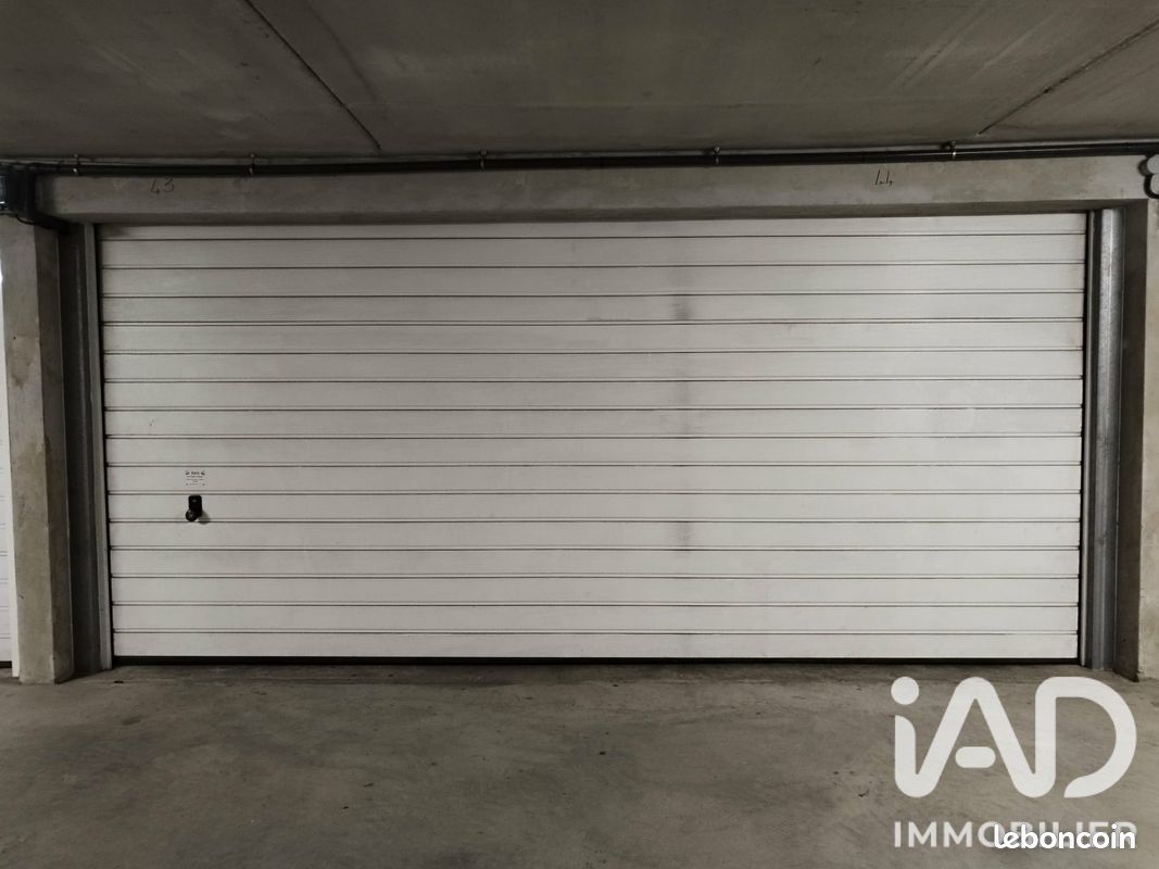Parking 20 m² · à Canet-en-Roussillon · 20 m² · 29 000 €