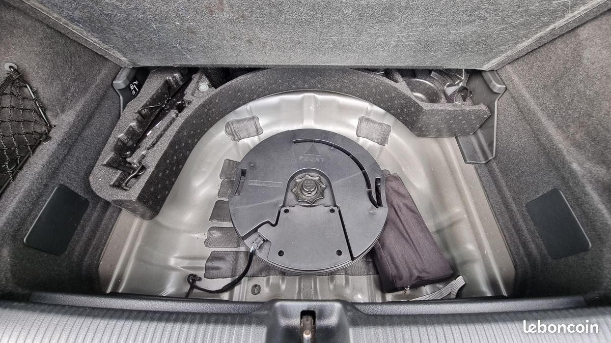 AUDI Q2 35 TFSI COD 150 S tronic 7 S Line (image 10)