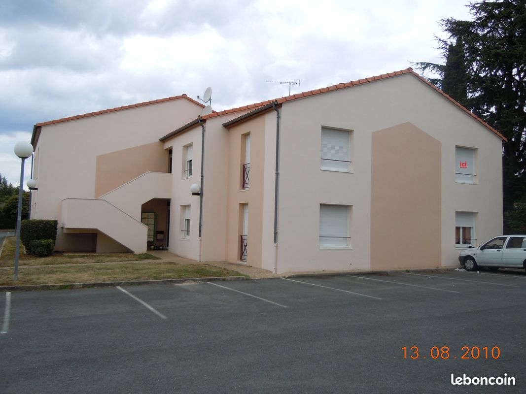 Loue studio - Poitiers 86000 (image principale 0)