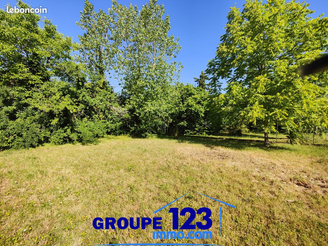 Terrain 782 m² · à Cheny · 782 m² · 40 900 €