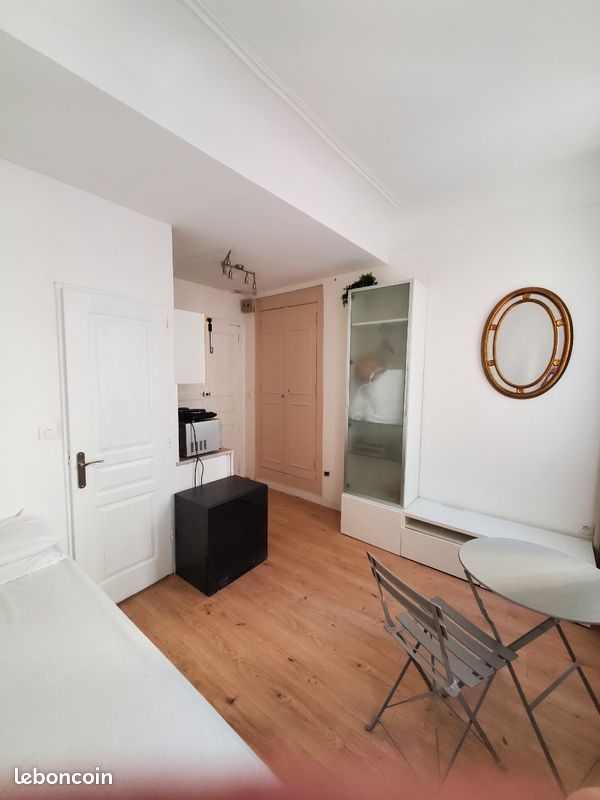 Appartement 1 pièce 15 m² · à Grasse · 15 m² · 460 €