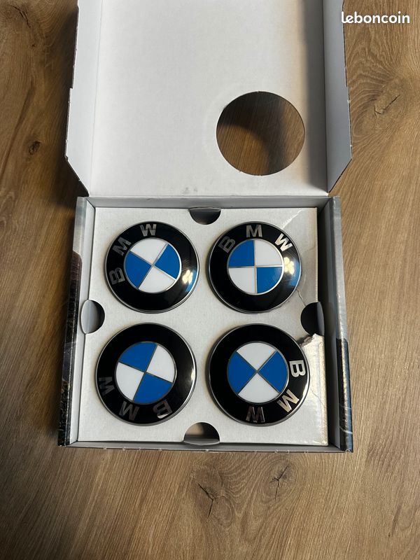Lot de 4 centres BMW (image 1)
