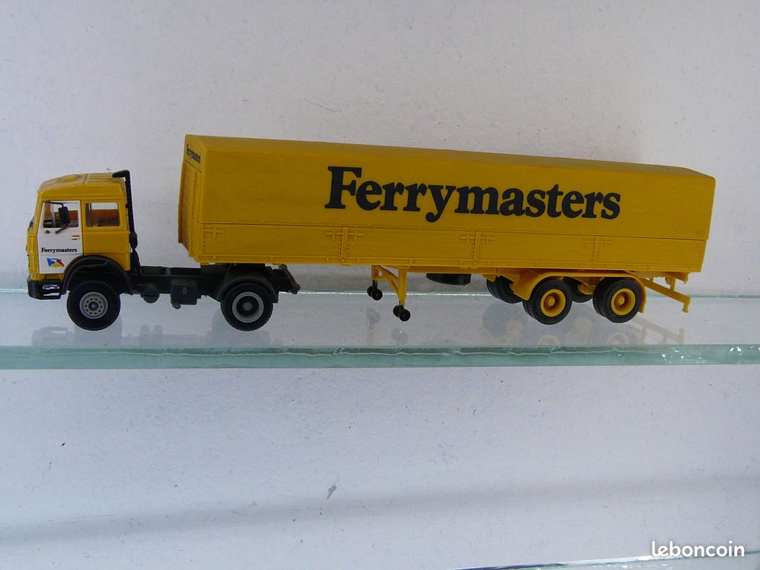 Camion semi-remorque Magirus réservoir d'aérodome - HER743716 - Herpa