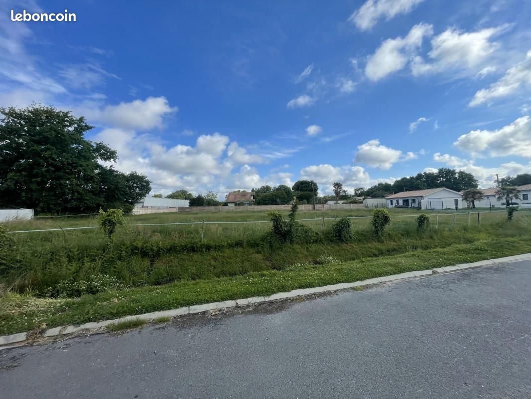 Terrain 600 m² Lanton · 215 000 €
