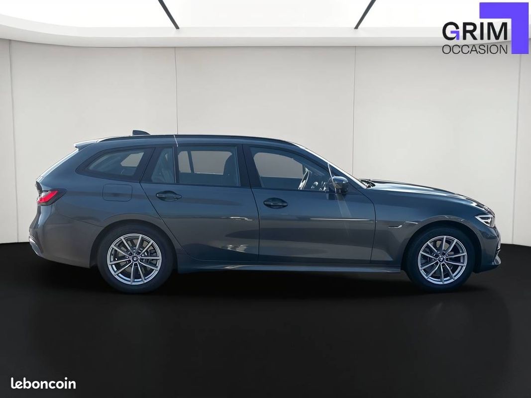 BMW Touring 320e xDrive 204 ch BVA8 Lounge (image 3)
