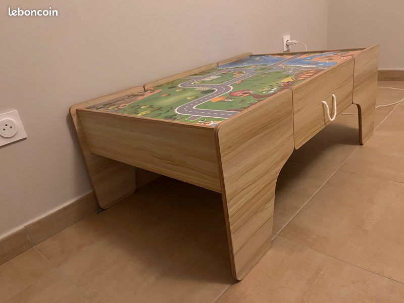 Jeu circuit train et table en bois (image 3)