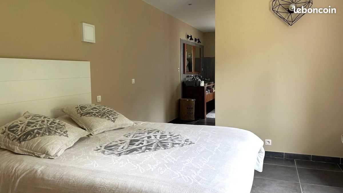 Propriété 6 pièces 193 m² (image 10)