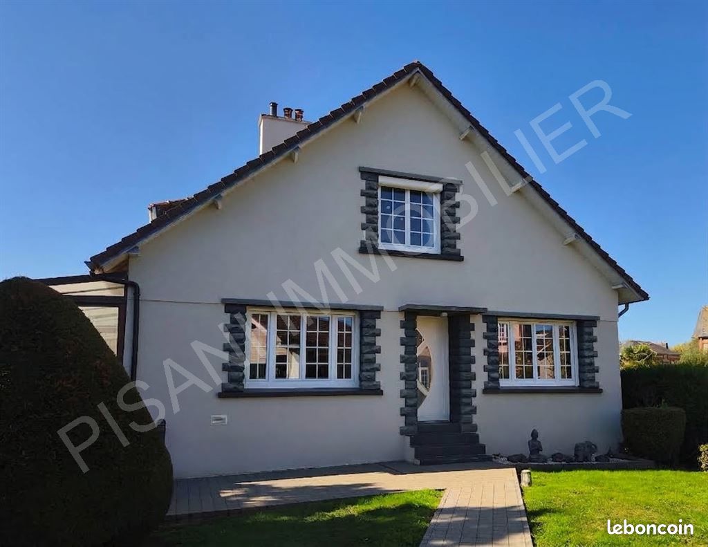 Maison 7 pièces 149 m² · à Rolleville · 149 m² · 345 000 €