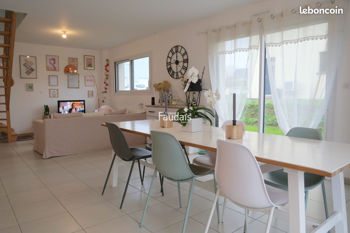 Maison 6 pièces 121 m² · à Gouville-sur-Mer · 121 m² · 1 150 €/mois