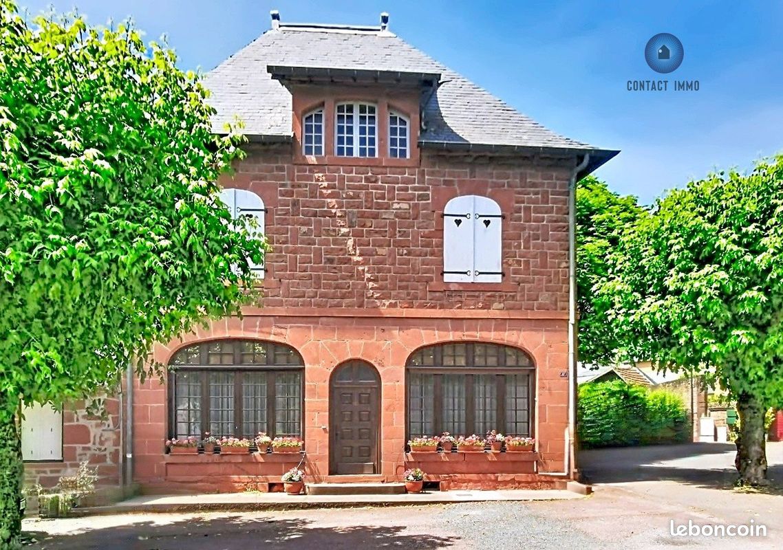 Maison 8 pièces 217 m² · à Meyssac · 217 m² · 477 000 €