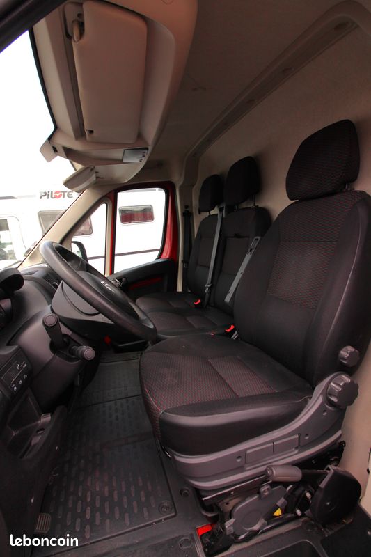 Peugeot Boxer Fg 333 L1H1 2.2 BlueHDi S&S 120ch (image 3)