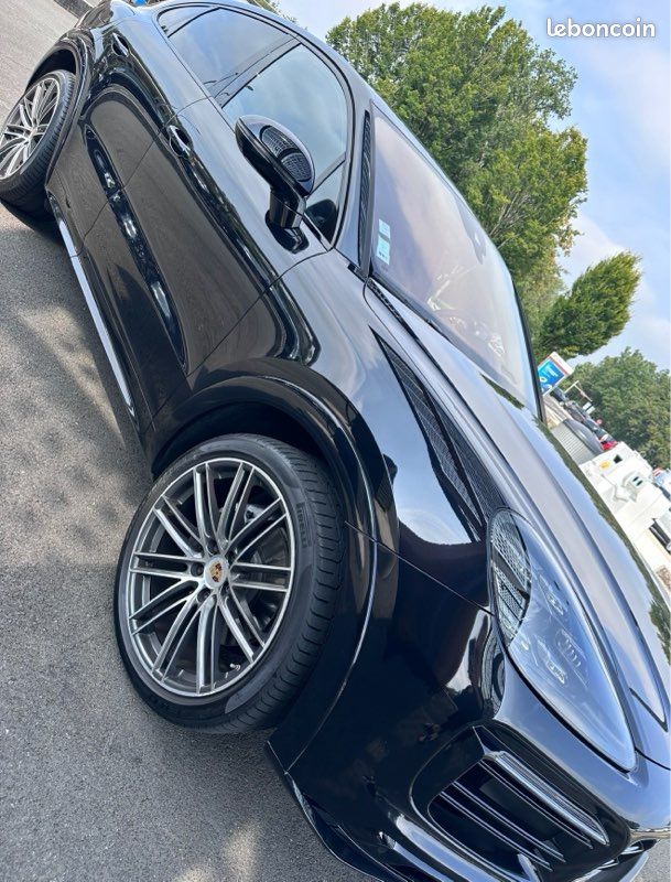 4&4 Porsche Cayenne Hybride Coupé (image 1)