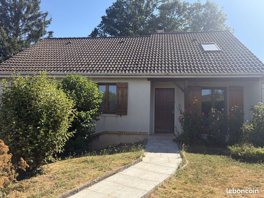Maison 4 pièces 111 m² · à Vald'Yerre · 111 m² · 705 €