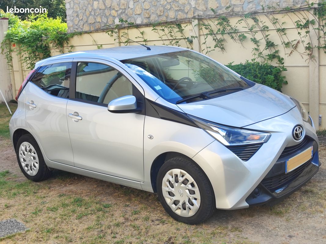 Toyota Aygo (2) 1.0 VVT-I X PLAY 5P (image 1)