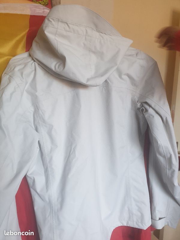 Veste de randonnée ou autre (image 2)
