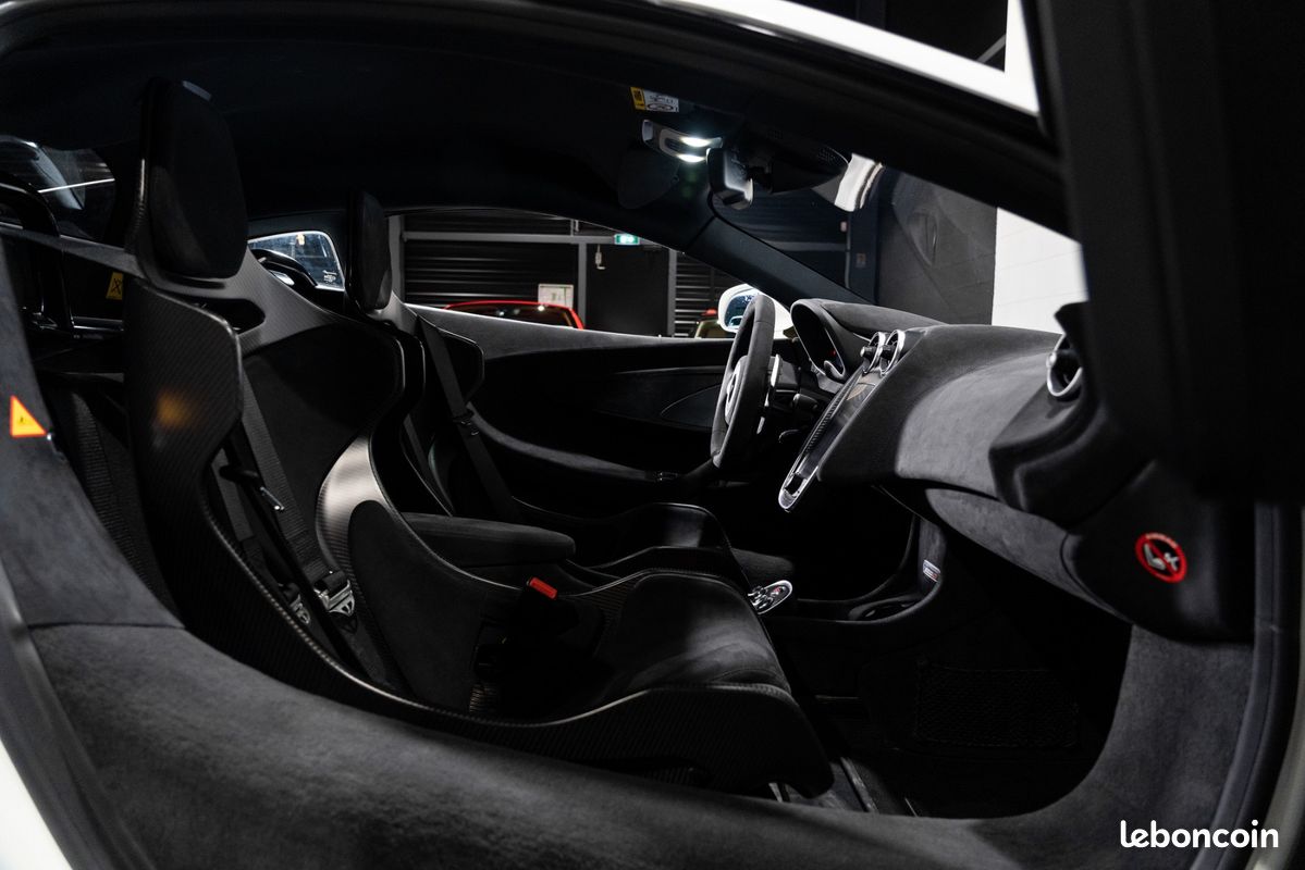 MCLAREN 600 LT V8 600 – FRANÇAISE / Baquets Senna / Cam Recul / Arceau / Carbone / Harnais / 1568E/Mois (image 18)