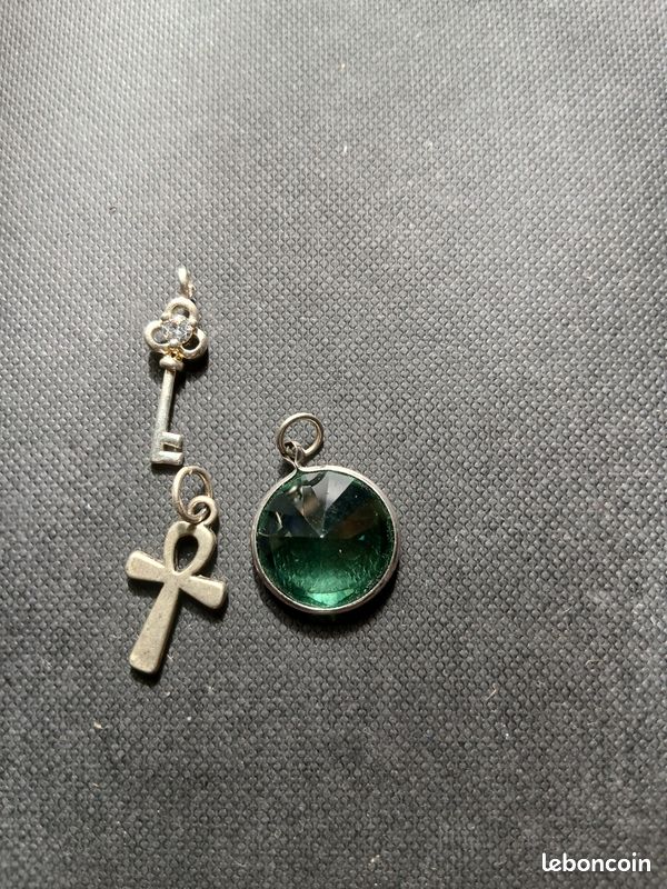 Trois pendentifs argent (image 2)