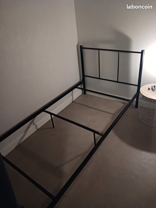 Lit une personne avec sommier et matelas (image 1)
