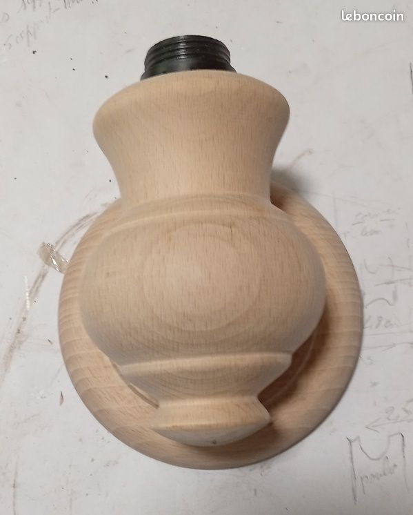 Applique en bois brut (image 1)