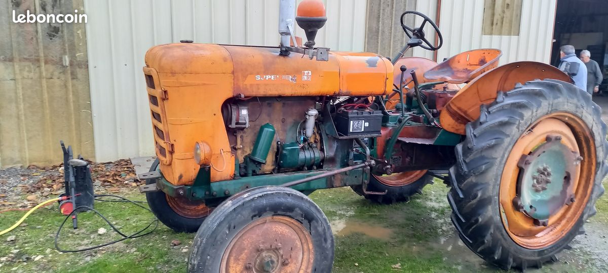 Tracteur agricole Kramer + rqe décorée façon Parade