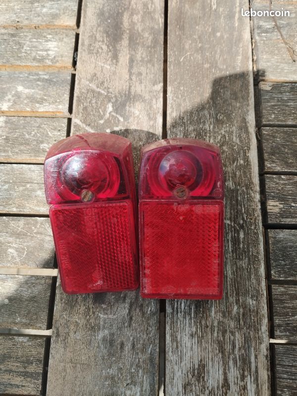ANCIEN LAMPE PHARE Arrière Vélo Rouge Verre Bombé Rond Tchecoslovaquie 1900 EUR 8,00 - FR